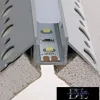 UNIVERSO Profil aluminiowy narożny zewnętrzny z matową płytką maskującą 2 m 50*22,34 mm